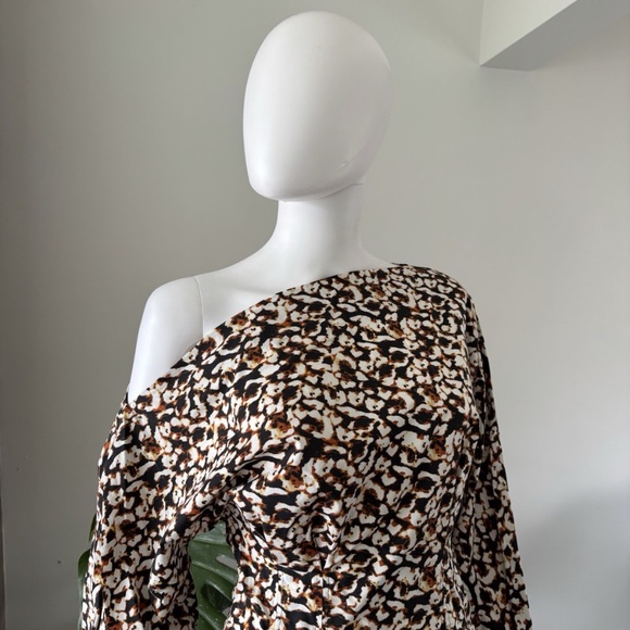 Camilla and Marc Willow Mini Dress Rosette Printed NWT Sz 6❤️ - Picture 6 of 12